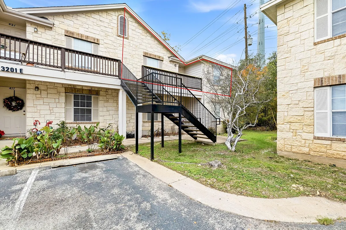 Building Photo - 3201 E El Salido Pkwy #422
