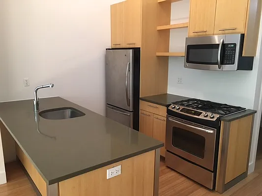 Rented by Premier Metro Realty Corp | media 37