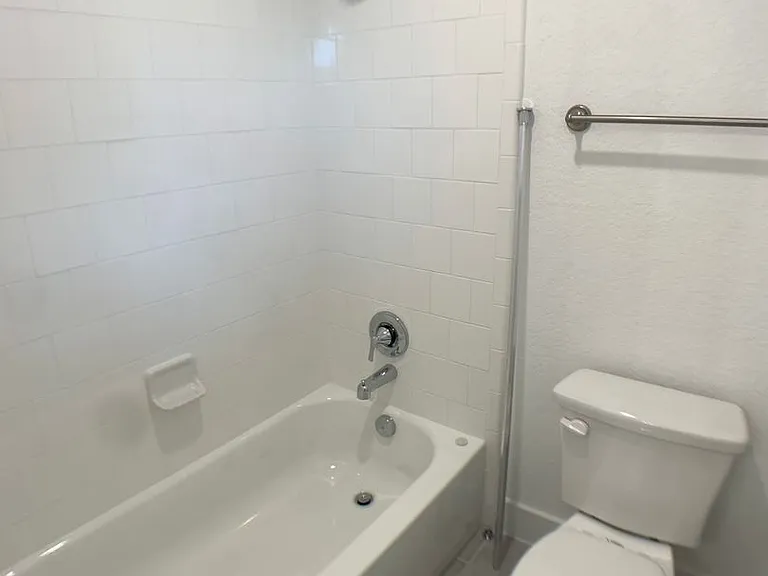 1032 Easy Gruene — Photo 26