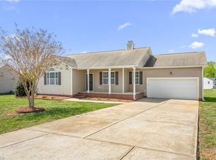 5393 Longspur Dr, Snow Camp, NC 27349