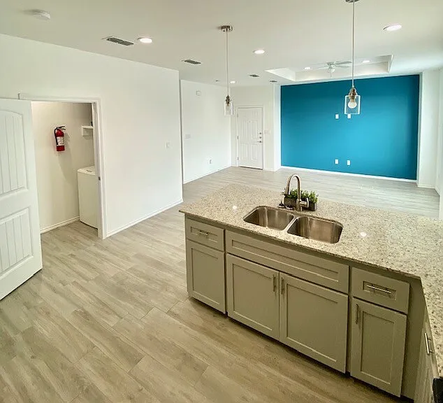 3533 E Moreland Dr — Photo 4