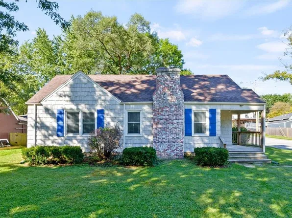 5600 Maple St, Mission, KS 66202