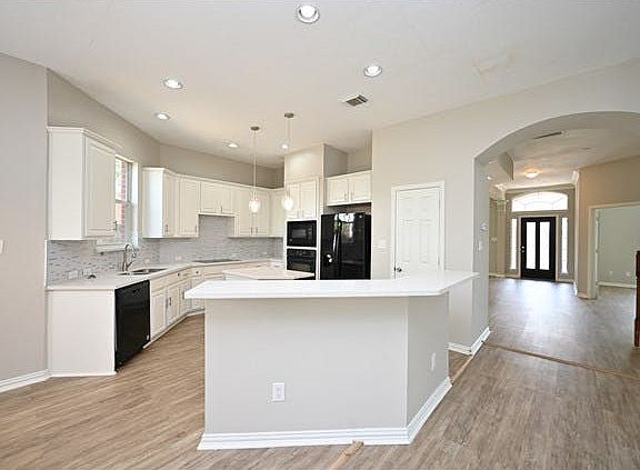 5th image of 1502 Beaconshire Rd