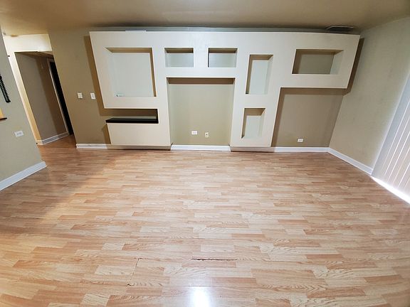 4th image of 4000 Bayside Dr Unit 108