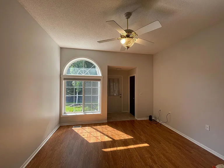 1364 Conservatory Ct — Photo 10