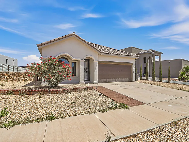 13659 Everingham St — Photo 32