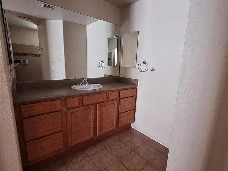 11785 E 28th Pl — Photo 14