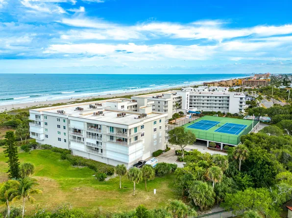 8700 Ridgewood Ave APT 409A, Cape Canaveral, FL 32920