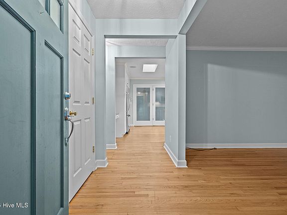 4th image of 50 Wildwood Court