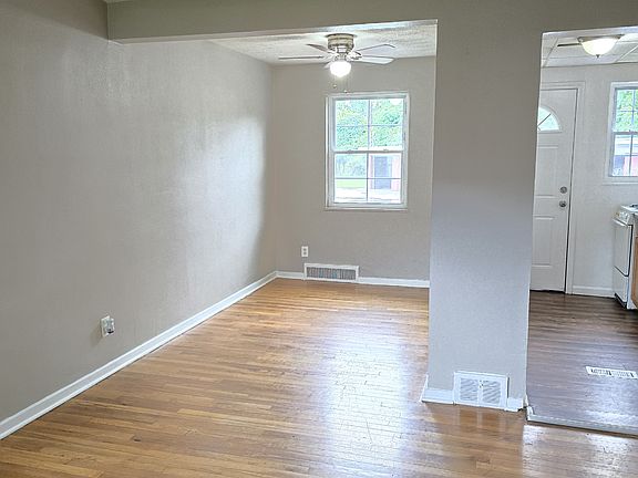 2nd image of 482 Clearview Dr APT E