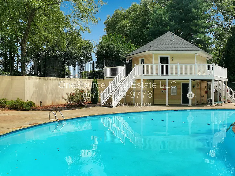 1410 Augusta Dr — Photo 29