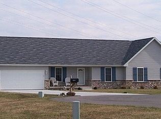 12713 River Grove Ct, Columbus, IN 47203