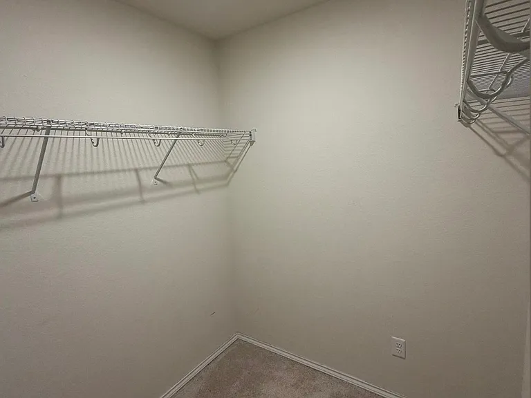 10310 Glimmer — Photo 13