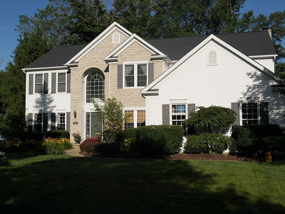 1st image of 90 Pinehurst Dr