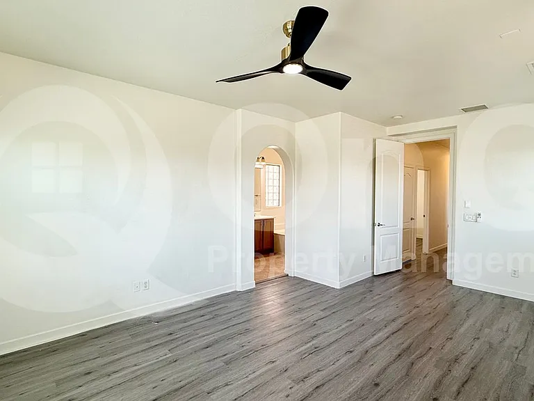 1195 E Gail Dr — Photo 17