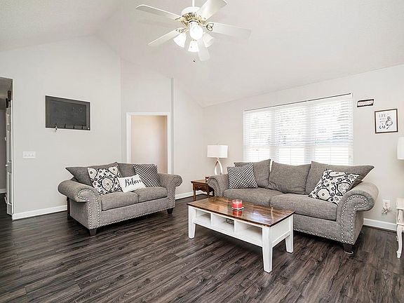 3rd image of 1622 Finnsbury Dr