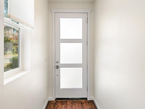 4th image of 73 Myrsine Way
