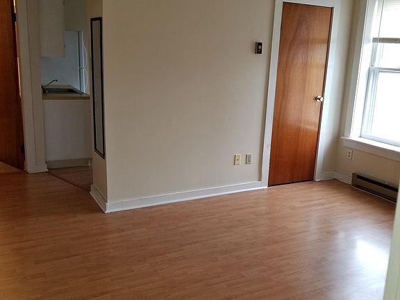 4th image of 29 Saratoga Ave #31