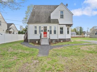 57 Battery St, Abington, MA 02351