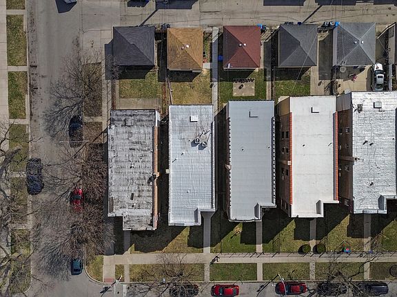 4th image of 1837 N Linder Ave