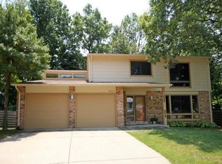 9623 Tinsmith Ln, Burke, VA 22015