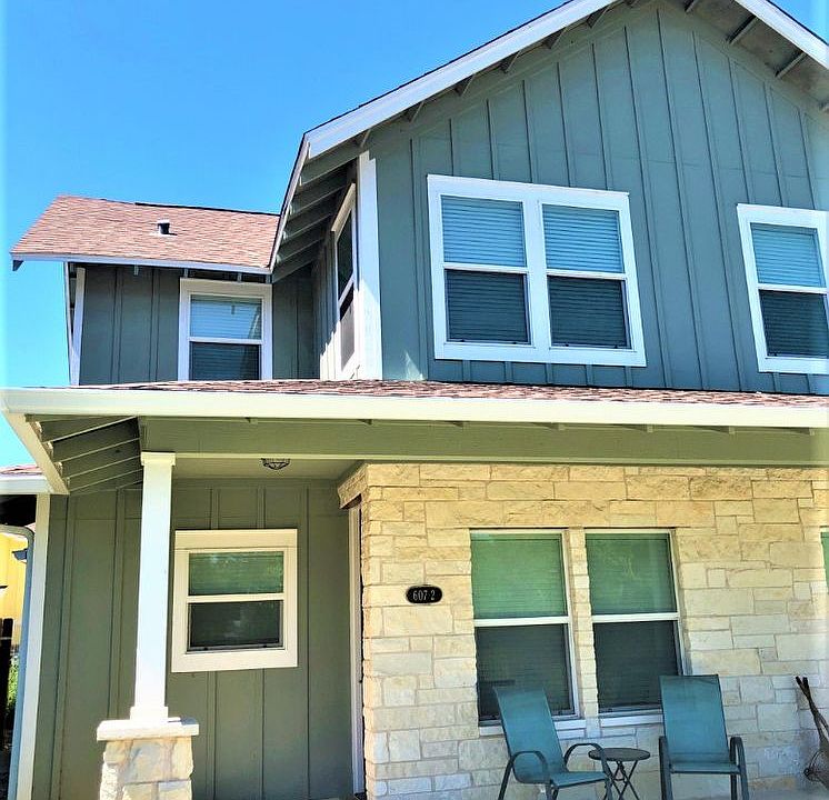 1st image of 607 Pecan Ave Unit 2