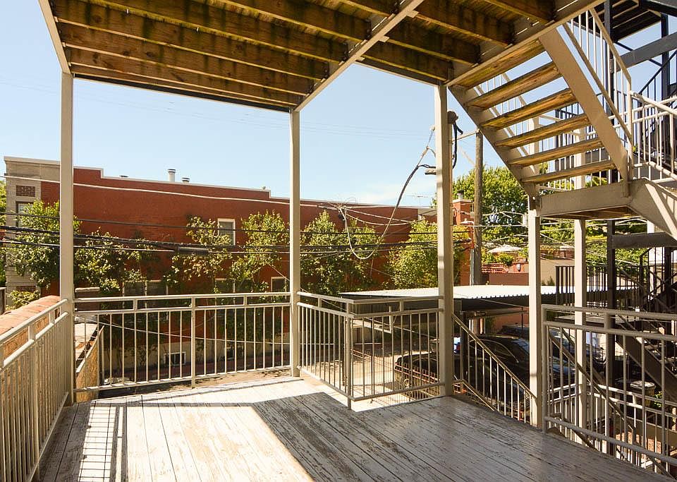 1st image of 2502 N Southport Ave APT 3