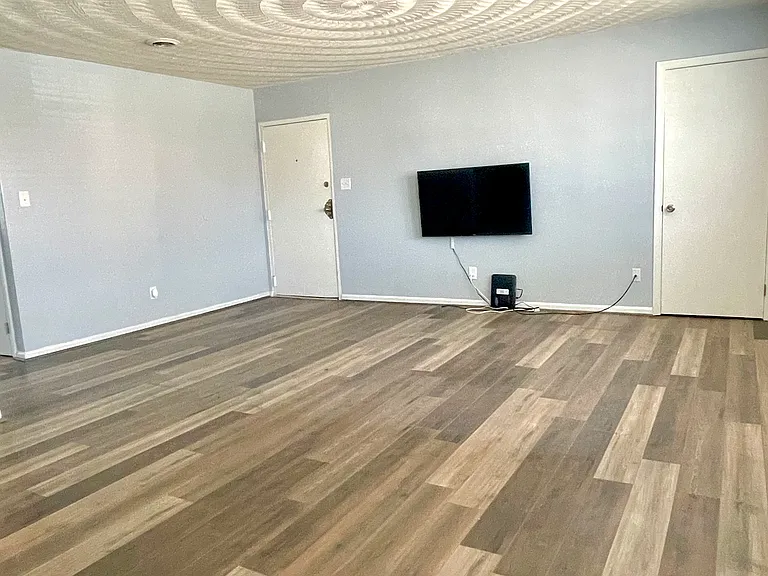 2100 Arctic Ave #14 — Photo 6