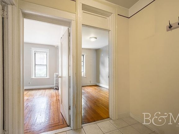 2nd image of 4720 48th St APT 1R