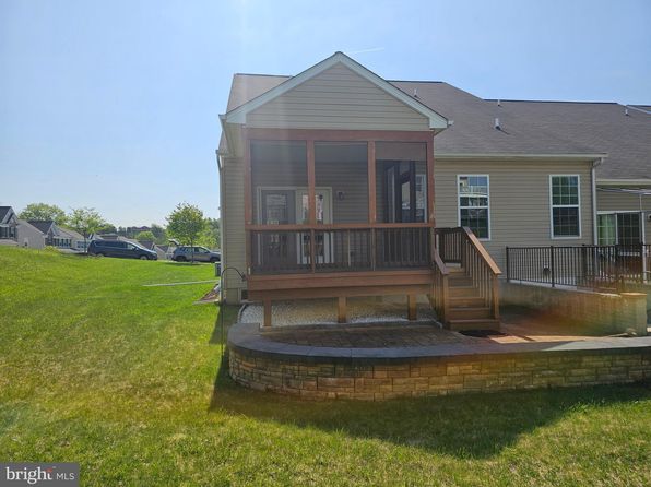 182 Greenvale Mews Dr #13, Westminster, MD 21157