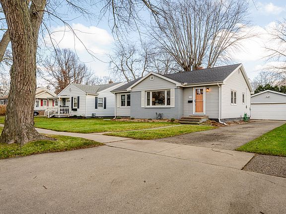 2nd image of 2707 Thayer Dr