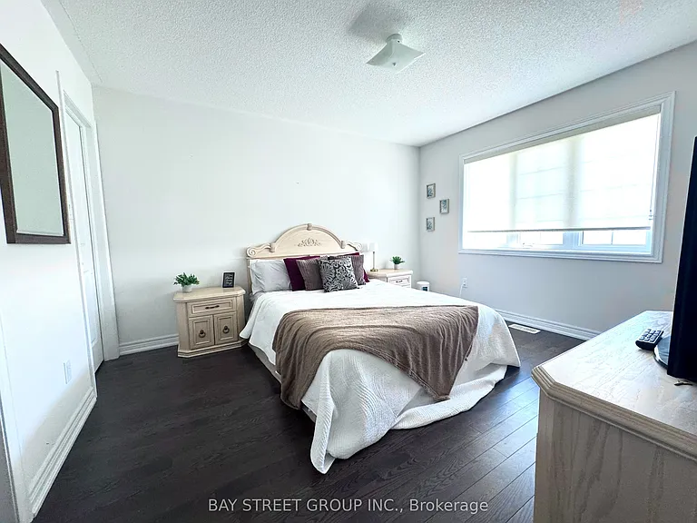 1003 Green St — Photo 16