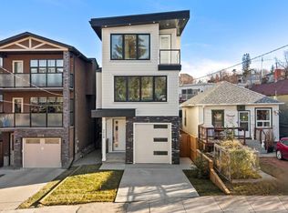 2518 16b St SW, Calgary, AB T2T4L9