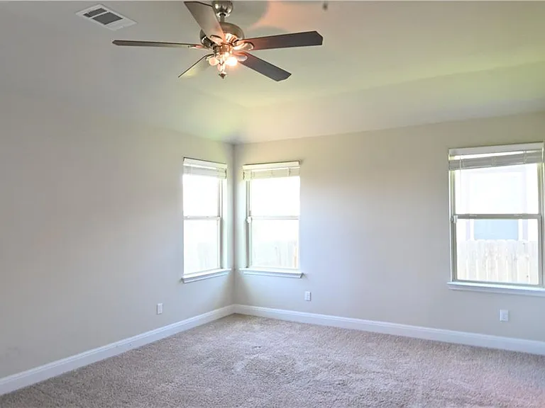 124 Gray Wolf Dr — Photo 23