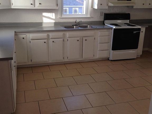 5th image of 7813 Elizabeth St #1
