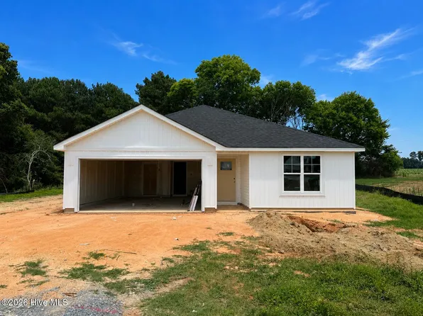 11 Baxley Drive, Dunn, NC 28334