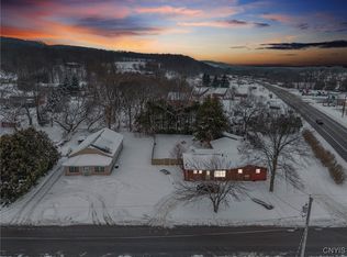 6749 Ramsgate Rd, Chittenango, NY 13037