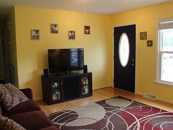 4th image of 3522 Brookrun Cir NE