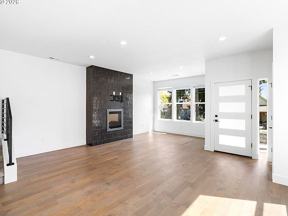 3rd image of 5623 N Gay Ave