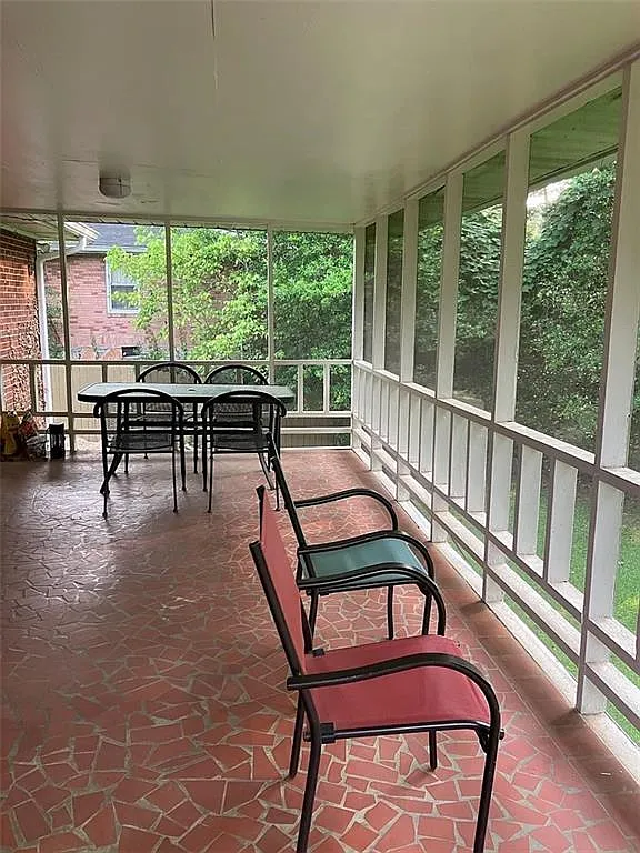 3 bed, 2.0 bath, 1546 sqft, $2,500 — Photo 4