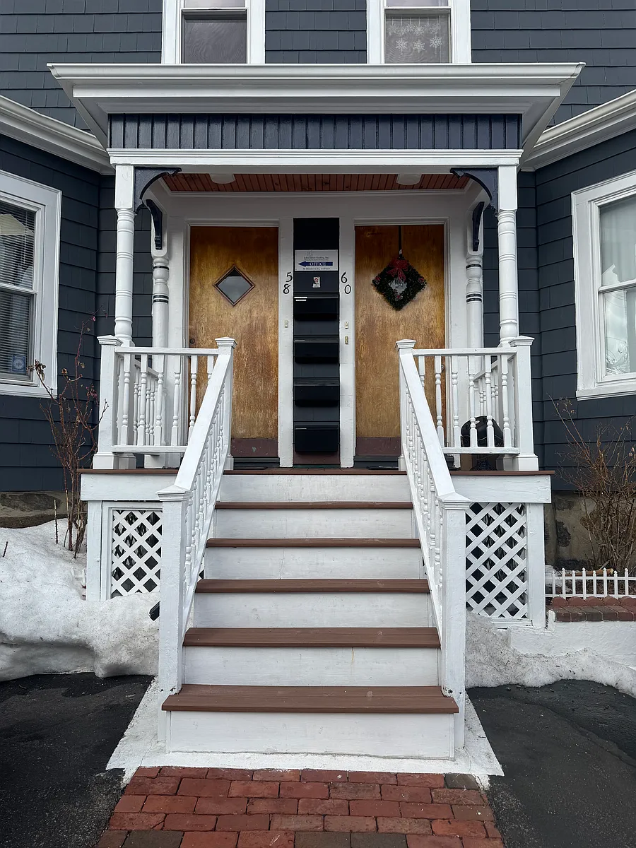 Building Photo - 58 Hichborn St #2