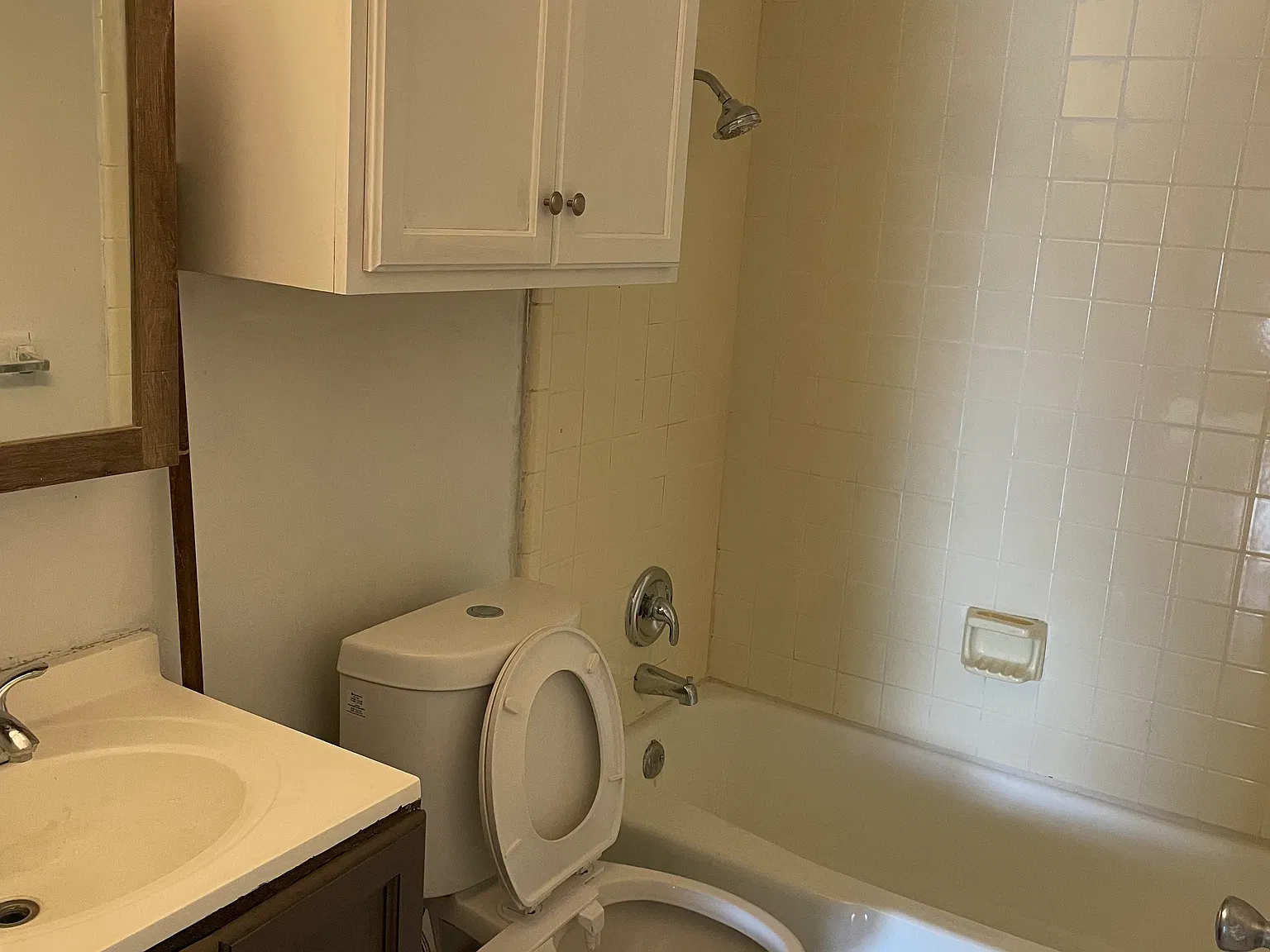3 bed, 1100 sqft, $1,600 — Photo 3