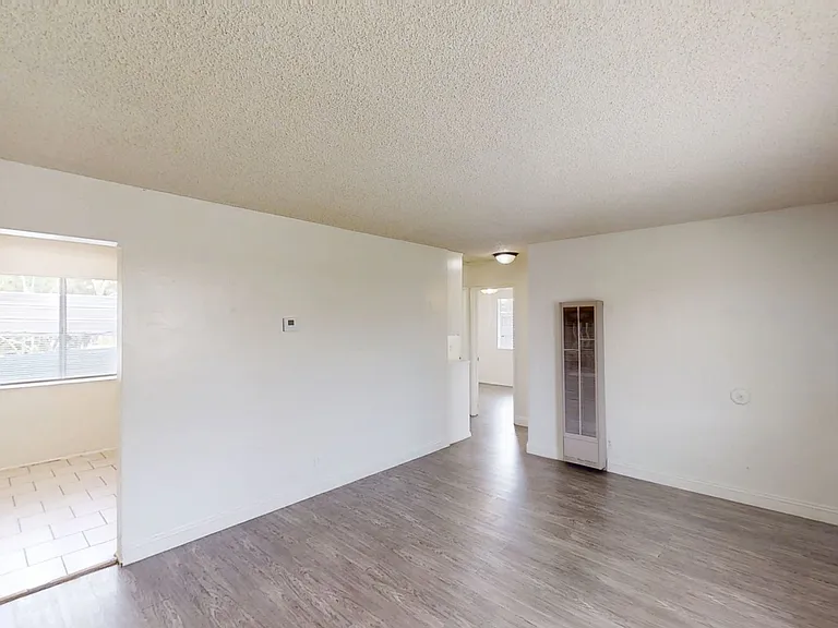 34261 Avenue J — Photo 6