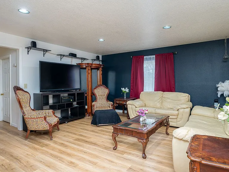 2837 SE 90th Pl — Photo 5