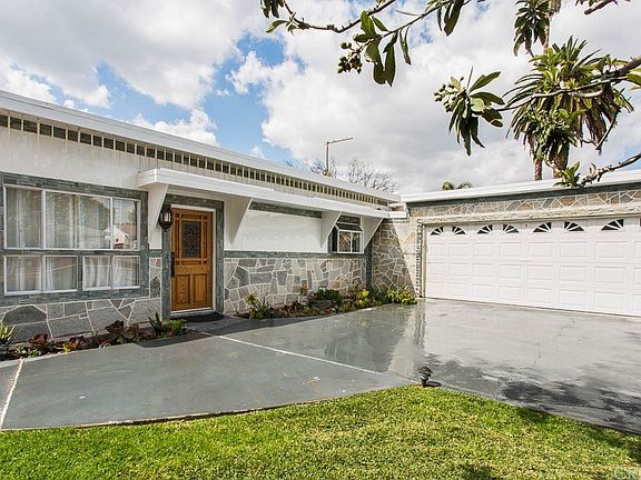 3rd image of 8247 Jumilla Ave