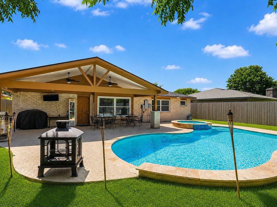 1st image of 10419 Odessa Dr