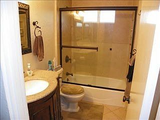 3rd image of 3251 Cabrillo Mesa Dr