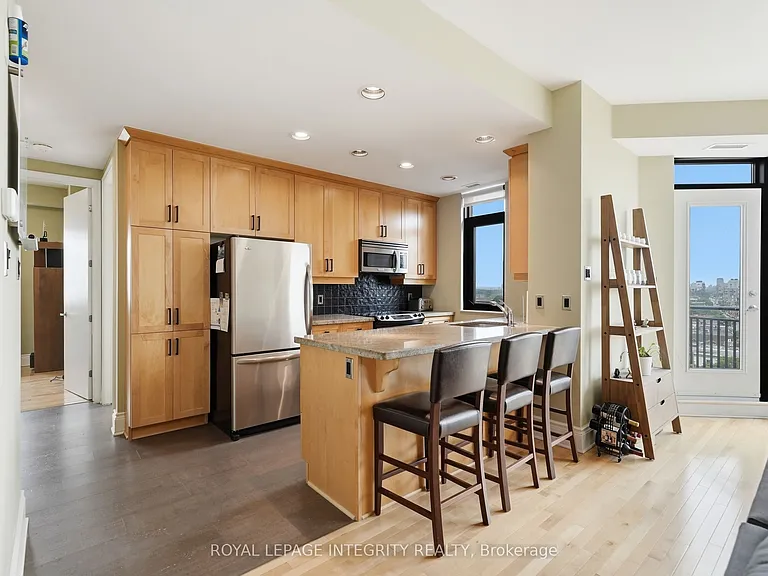 420 Berkley Ave #802 — Photo 9