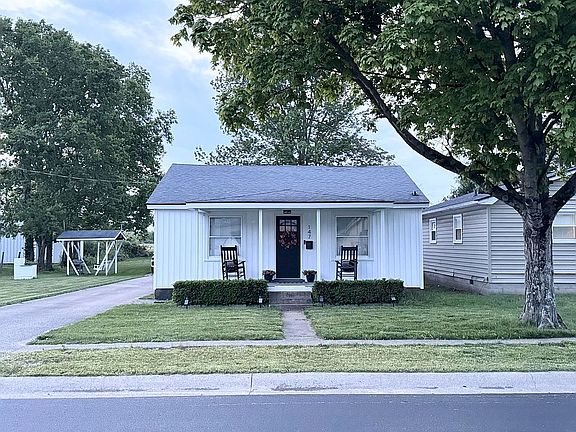 2nd image of 147 Camden Ave