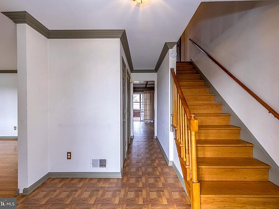 5th image of 4300 Camellia Rd